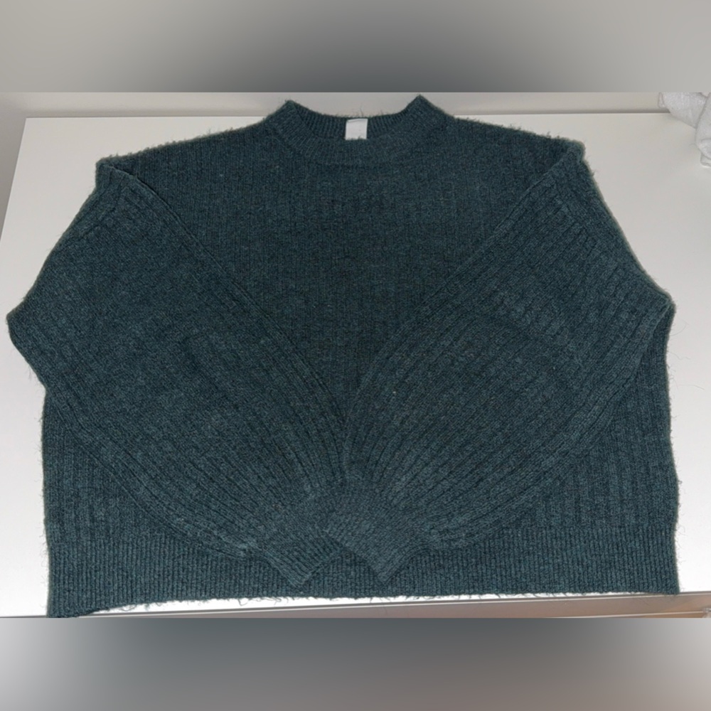 Simons Green Crew Neck Sweater with Textured Knit